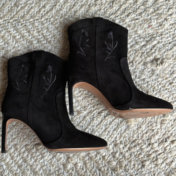 ba&sh Caitlin ankle booties in suede black. Size 37 - Picture 10 of 15